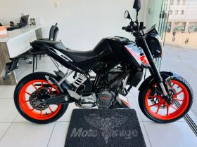 KTM DUKE 200 ABS - 2021 BAIXO KM